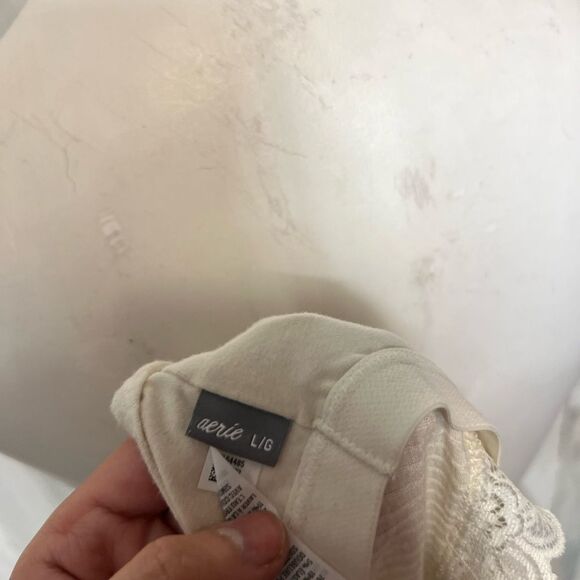 White crop top - Picture 2 of 5